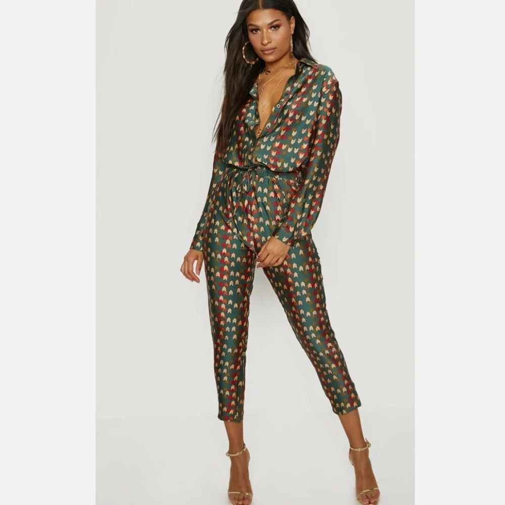 (SMALL) MATCHING SET: Green Chevron Print Cigarette from PRETTY LITTLE THING - Picture 2 of 3